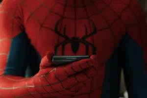 Samsung aposta em Homem-Aranha para promover Galaxy Z e anuncia Jacob Batalon como embaixador