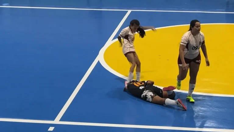 Jogadora é banida por cinco anos após agressão brutal em campeonato de futsal no Ceará