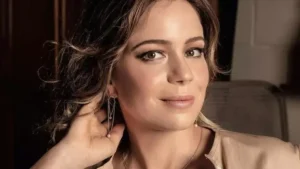 Leandra Leal revela quebra no cabelo após ‘Coração Acelerado’ e inicia tratamento intensivo