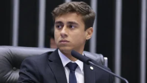 Nikolas Ferreira é condenado a pagar R$ 20 mil ao PT após publicação sobre “Partido dos Traficantes”
