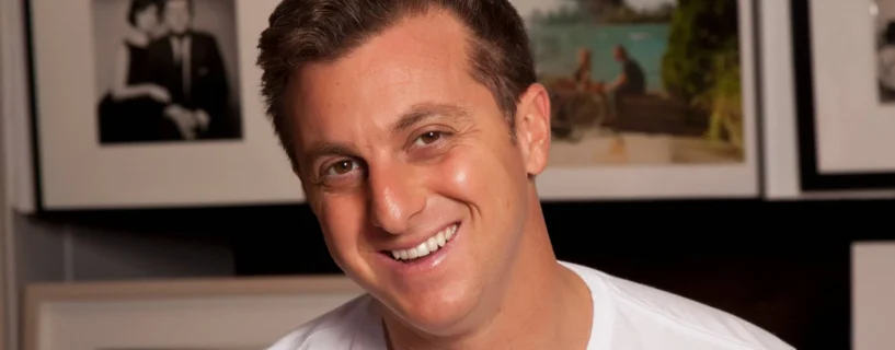 Luciano Huck surpreende ao revelar beijo triplo com Preta Gil em documentário