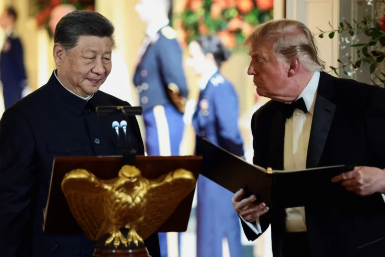 China e EUA fecham acordo histórico para cortar tarifas de R$ 156 bilhões e avançar em diálogo sobre inteligência artificial