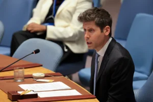 Líderes das maiores empresas de IA debatem riscos da tecnologia em reunião da ONU
