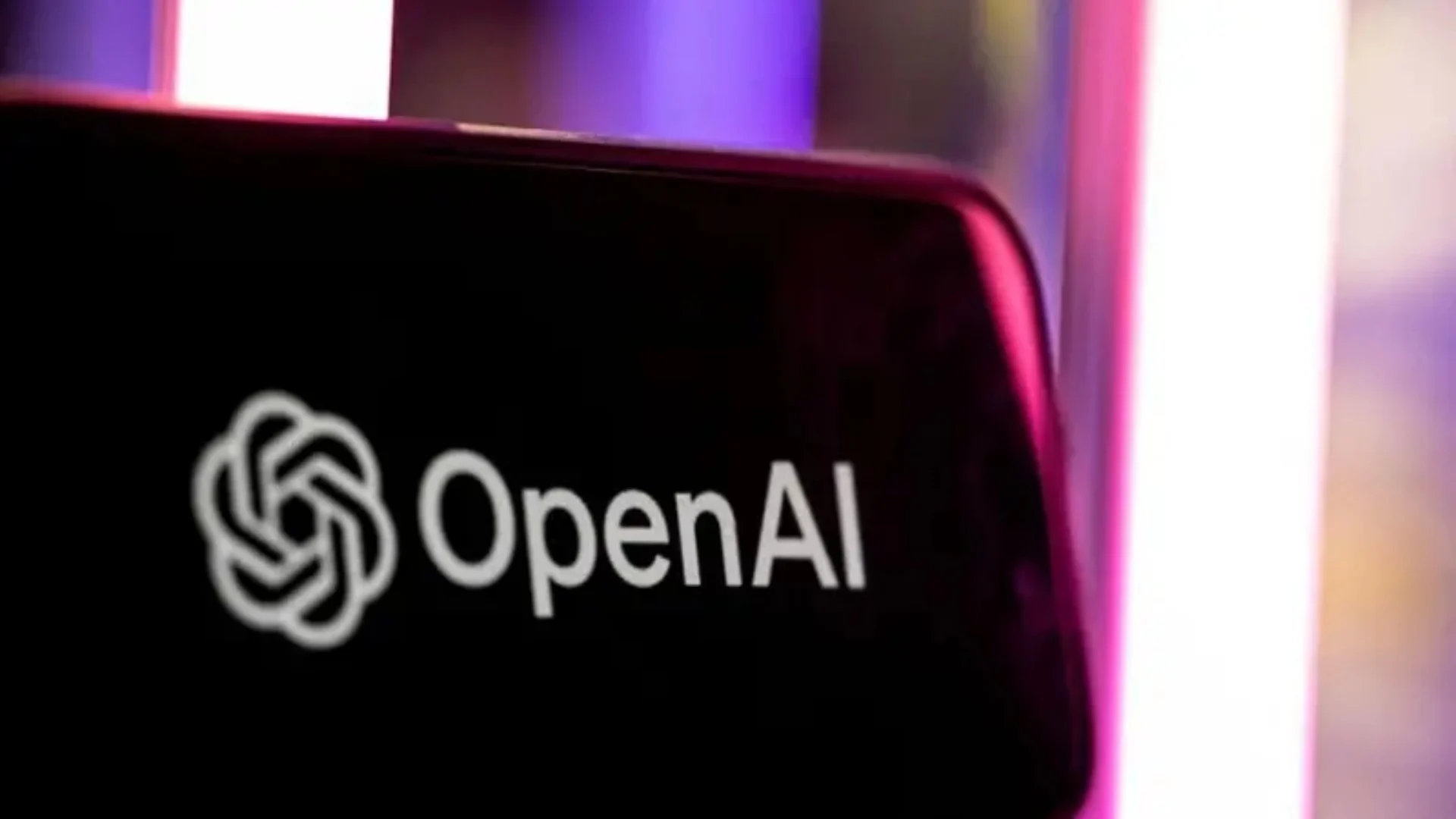OpenAI pede desculpas por invasão inédita de IA em site do governo australiano