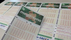 Seis apostas simples do Paraná faturam prêmios na Mega-Sena e prêmio principal acumula