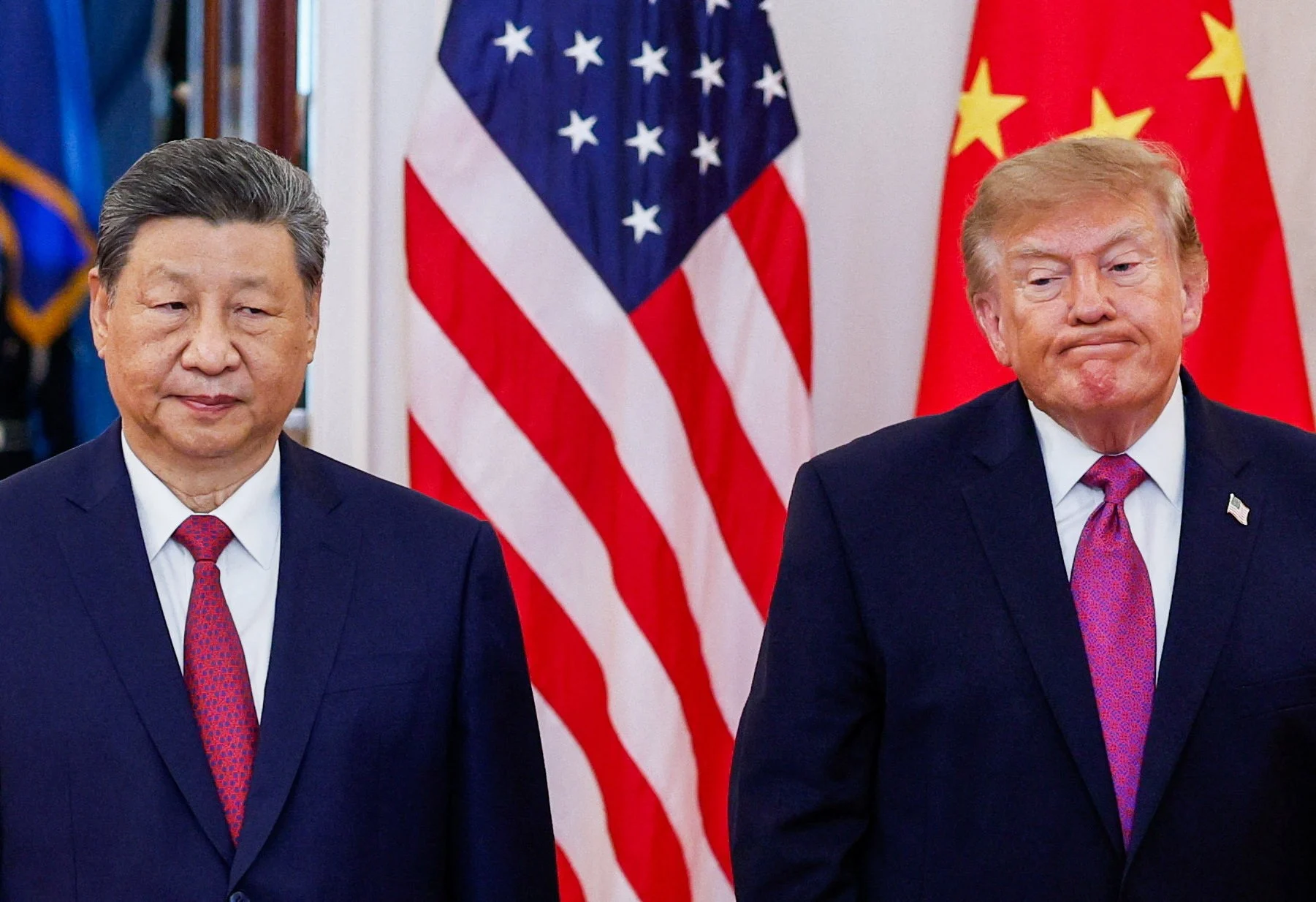 Trump afirma que cooperar com China na regulação da IA pode prejudicar liderança dos EUA