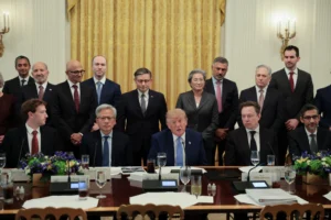 Trump reúne CEOs das maiores empresas de IA e destaca compromisso com autorregulação